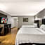 Red Roof PLUS+ & Suites Knoxville West-Cedar Bluff
