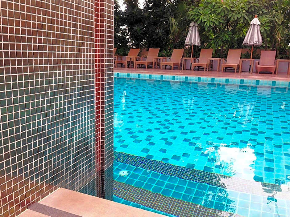 August Suites