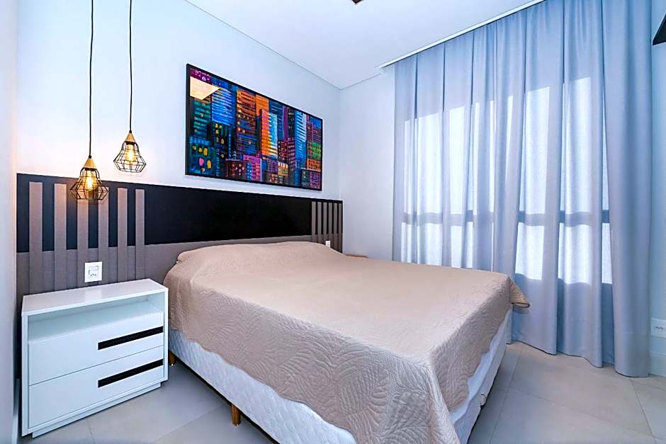 Adra 306 - Excelente Cobertura Duplex - Centro/Bombinhas- Rooftop com Piscina - À poucos metros da praia - (Consultar serviços de roupas de cama e banho)