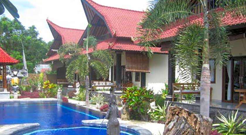 Tradisi Beach Front Villas