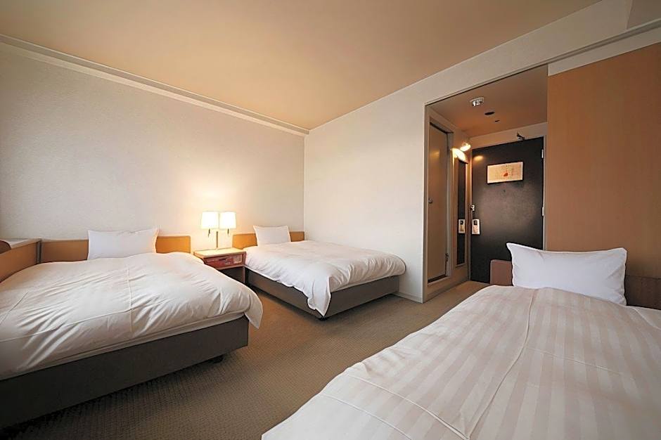 Mito Hotel Season