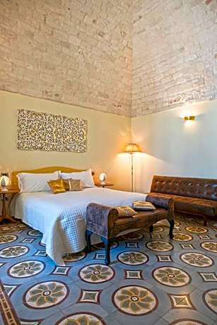 Junior Suite with Balcony