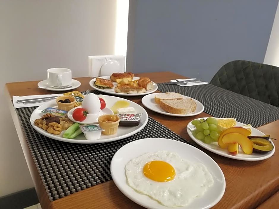 Kayhan City Hotel