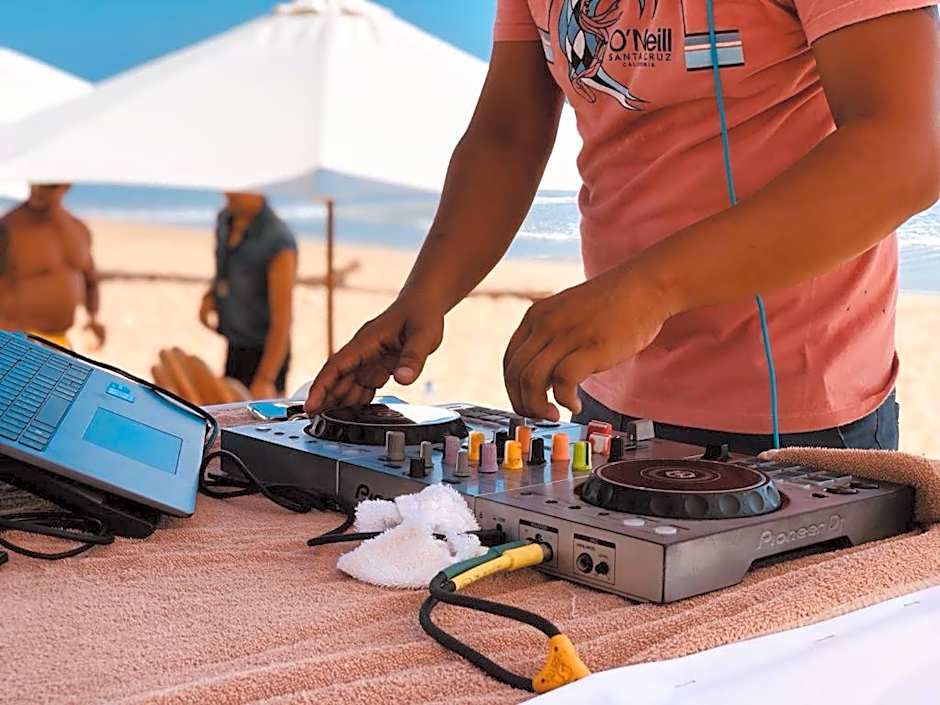 Hotel Nude Zipolite & beach club