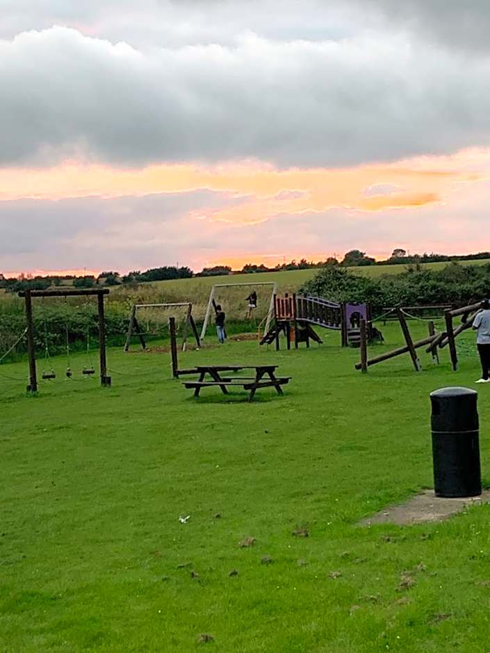 DaisyChain 2 Getaways - The perfect place to Stay - Play - Getaway