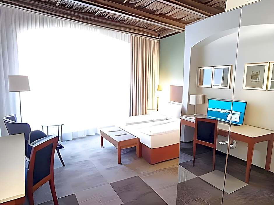 The Golden Wheel Boutique Hotel