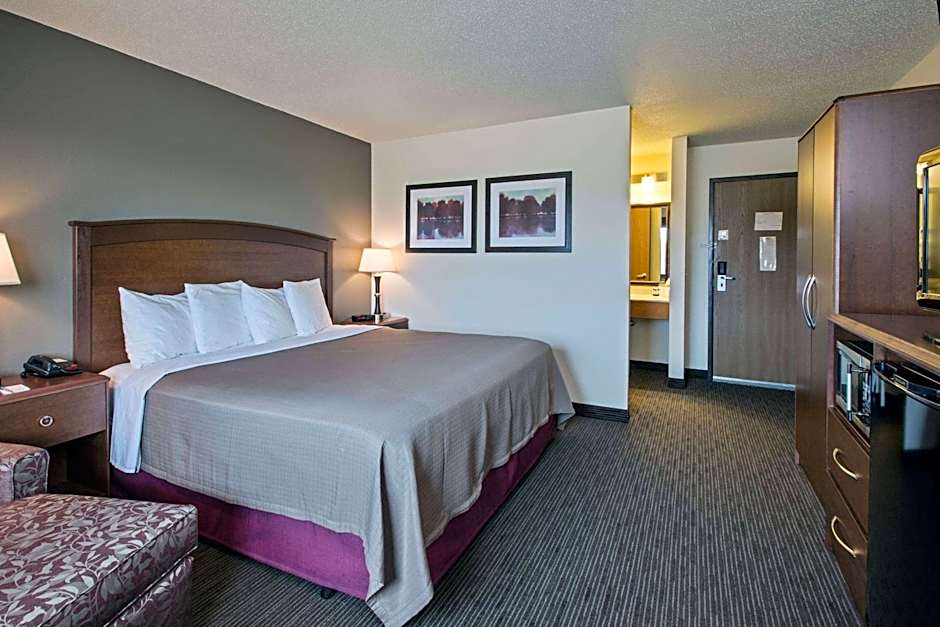 AmericInn by Wyndham Grundy Center