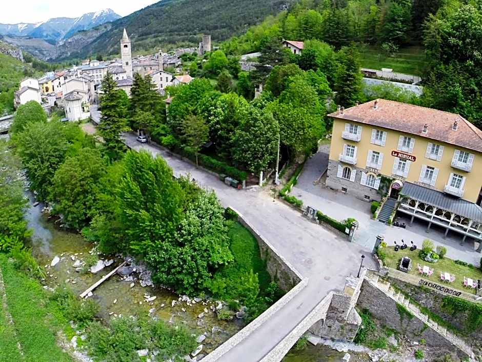 Le Mirval