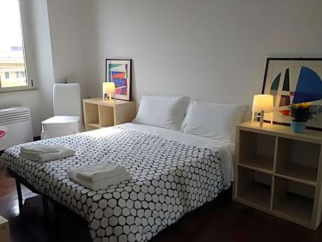 Triple room-Apartment-Ensuite with Shower-City View