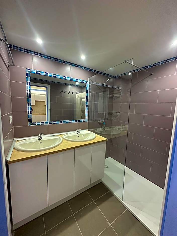 Pura Vida Surf House