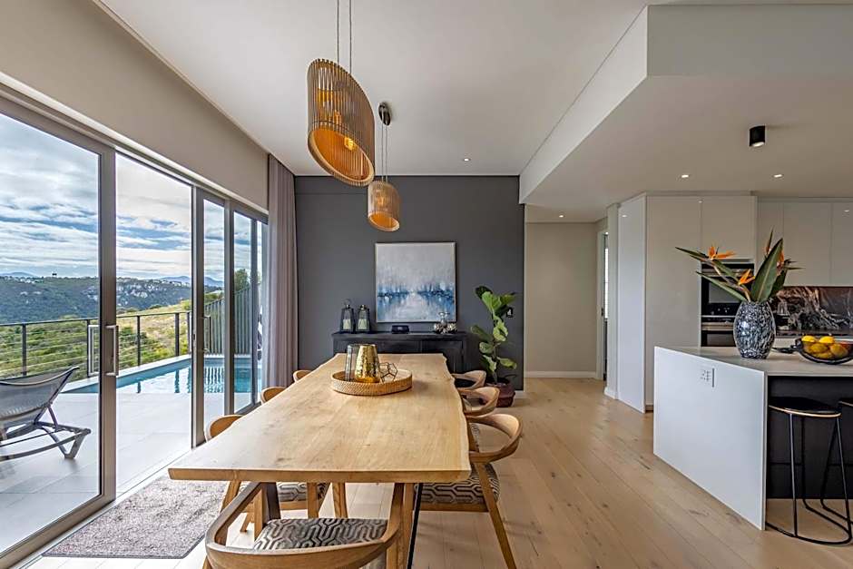 Villa Pacifico - 4BR Hilltop Lux Pool & View