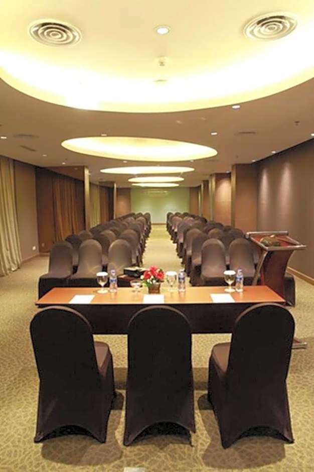 Soll Marina Hotel Serpong