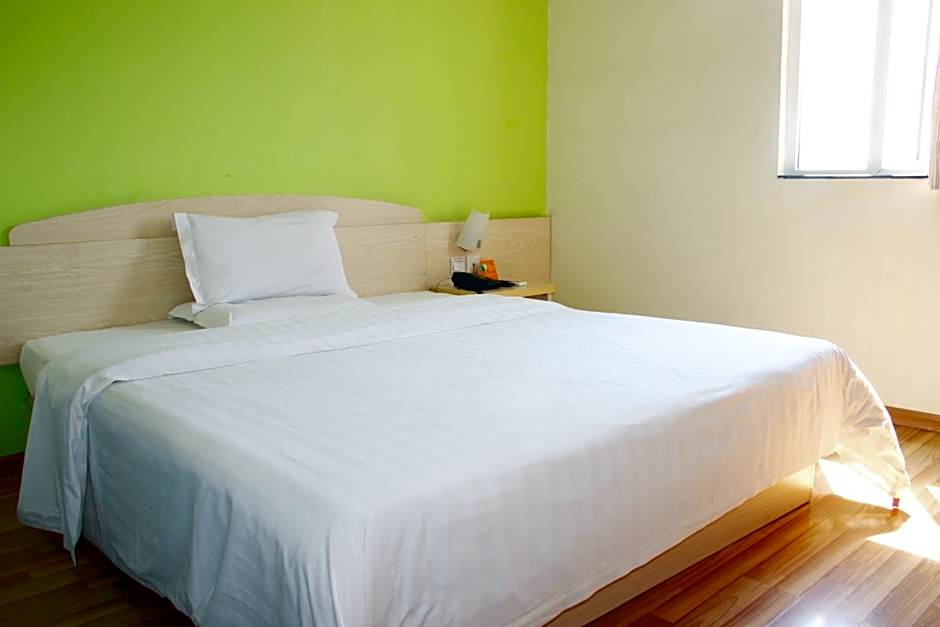 7 Days Inn Guangzhou Zhongshan 1st Overpass Branch