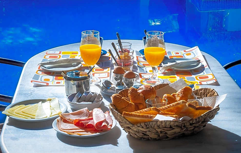 Apollonia Hotel Apartments