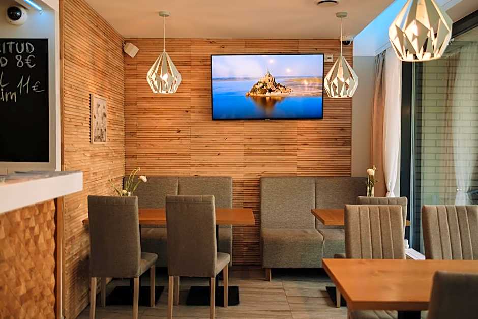 Merepargi ApartHotel & Cafe