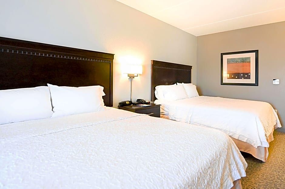 Photo 1 of 4 of ottoman 2 Queen Beds