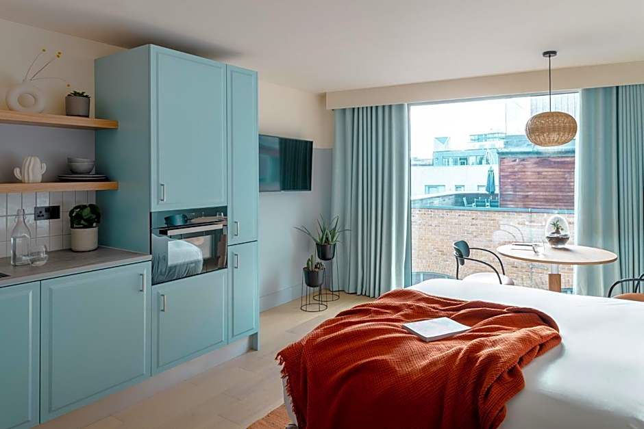 Bermonds Locke, Tower Bridge