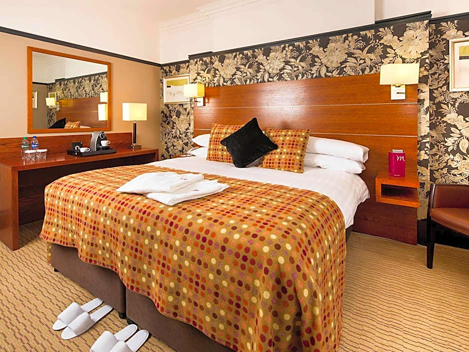 Mercure Leeds Parkway Hotel
