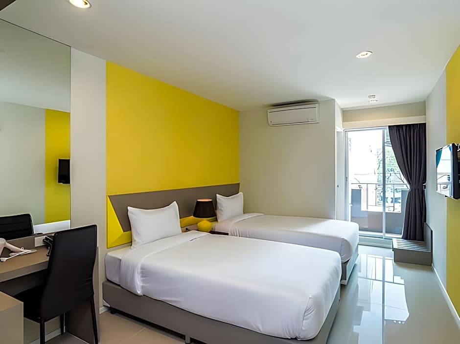 Zircon Hotel