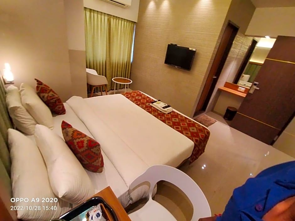 Hotel Mourya Residency