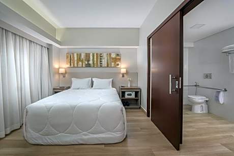 Superior Luxury PwD Disability Access - 1 Queen Bed