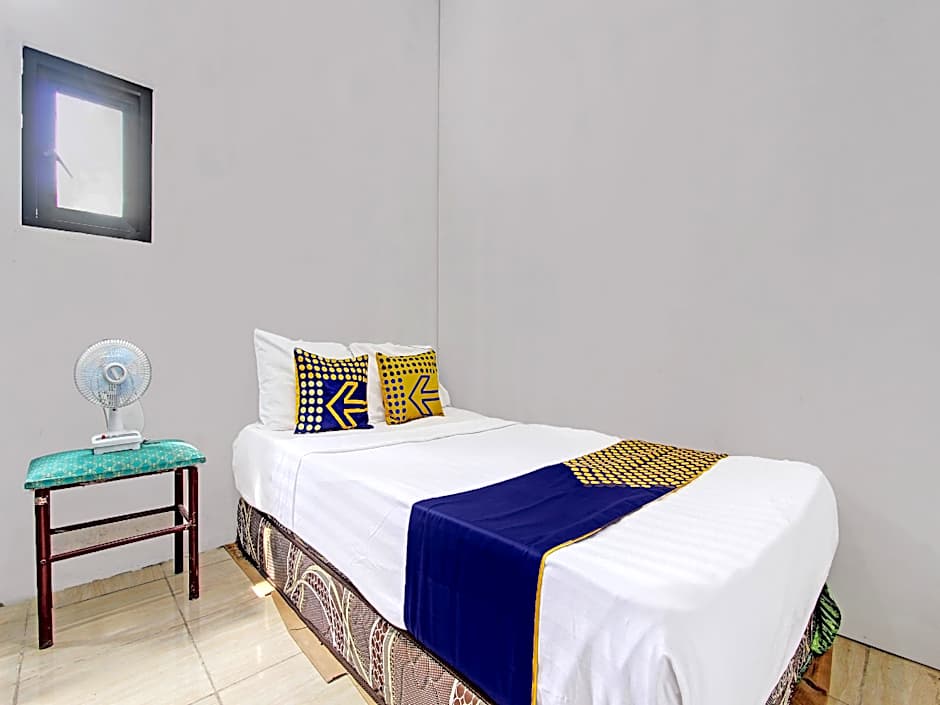 SPOT ON 92188 Ndalem Eyang Guesthouse Syariah