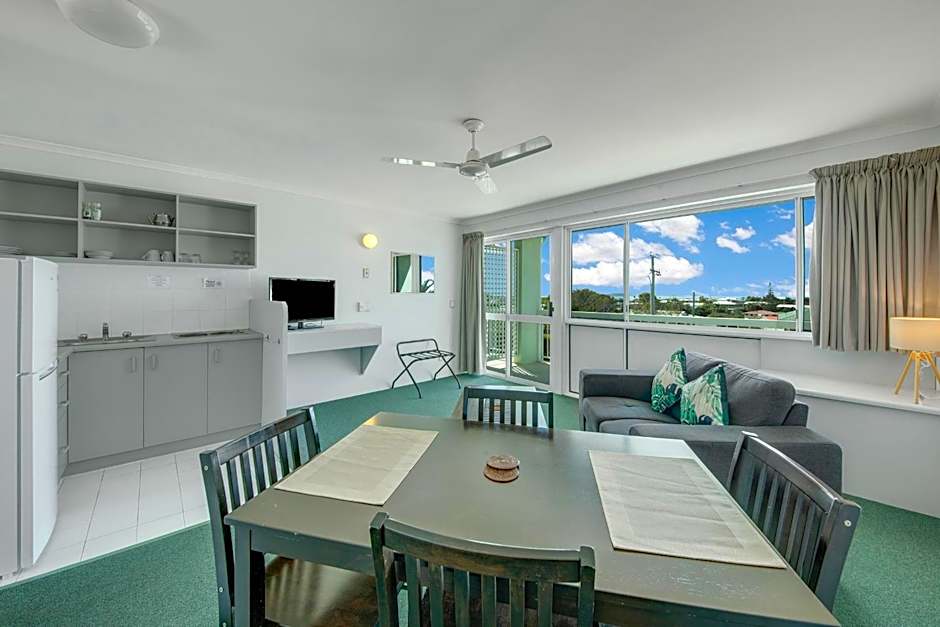 Reef Adventureland Motel