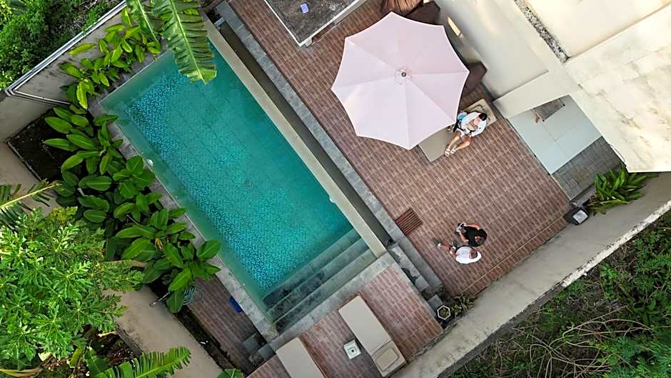 Grand Kuta Hotel Lombok - Pool - 43 inch Google TV - Strong 60Mbps WiFi - New Enhanced Management