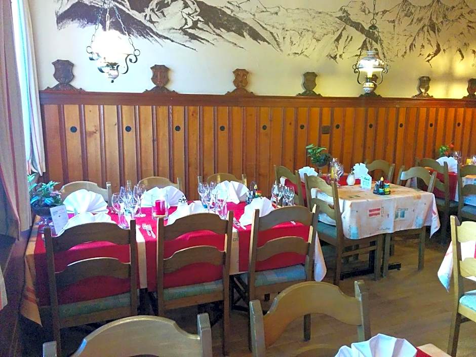 Hotel Croix d'Or et Poste - Historisches Hotel