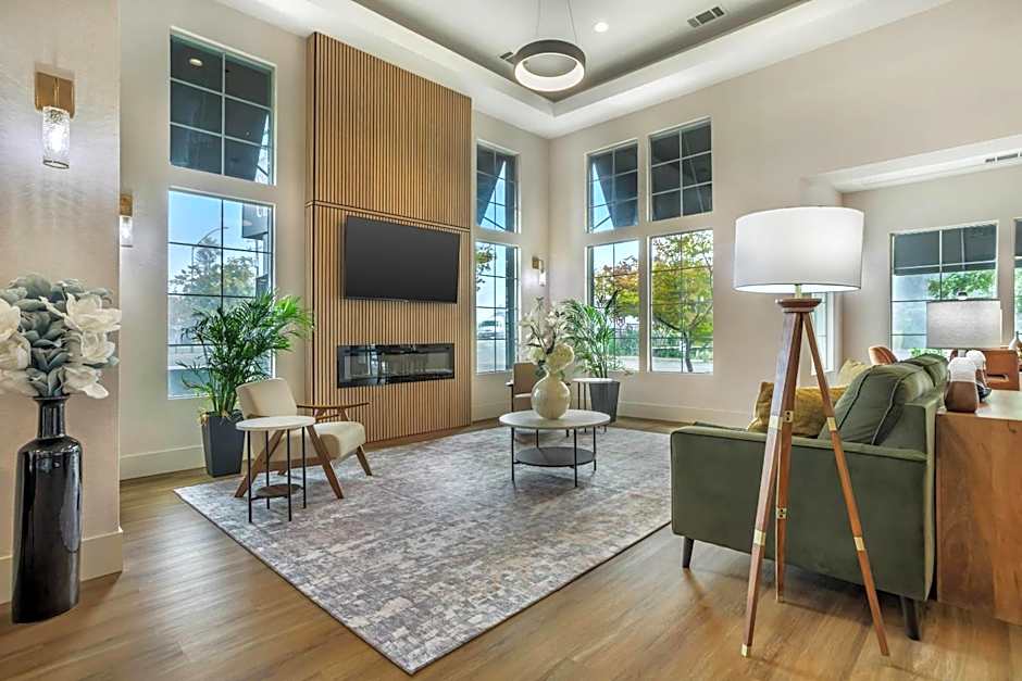 University Park Inn & Suites, an Ascend Collection Hotel