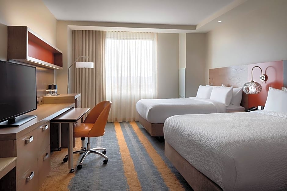 Courtyard by Marriott Phoenix Downtown