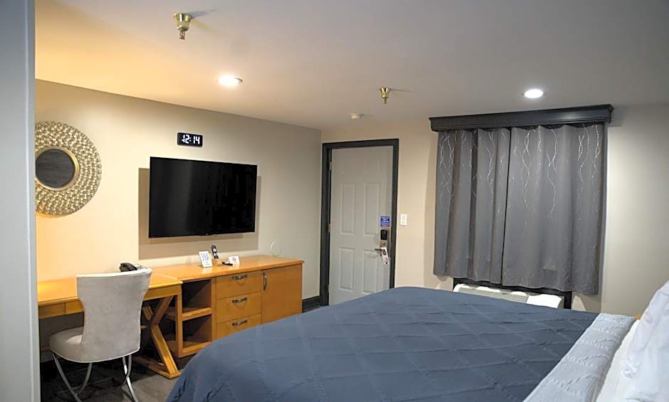 Carrier Motor Lodge