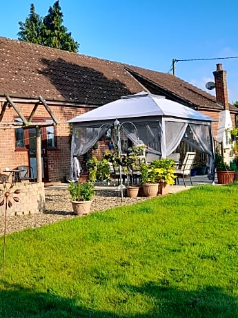 Nar river b&b
