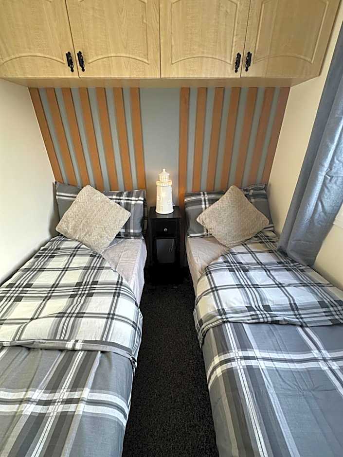 8 berth Waterside Ingoldmells V8 Santanavan 3