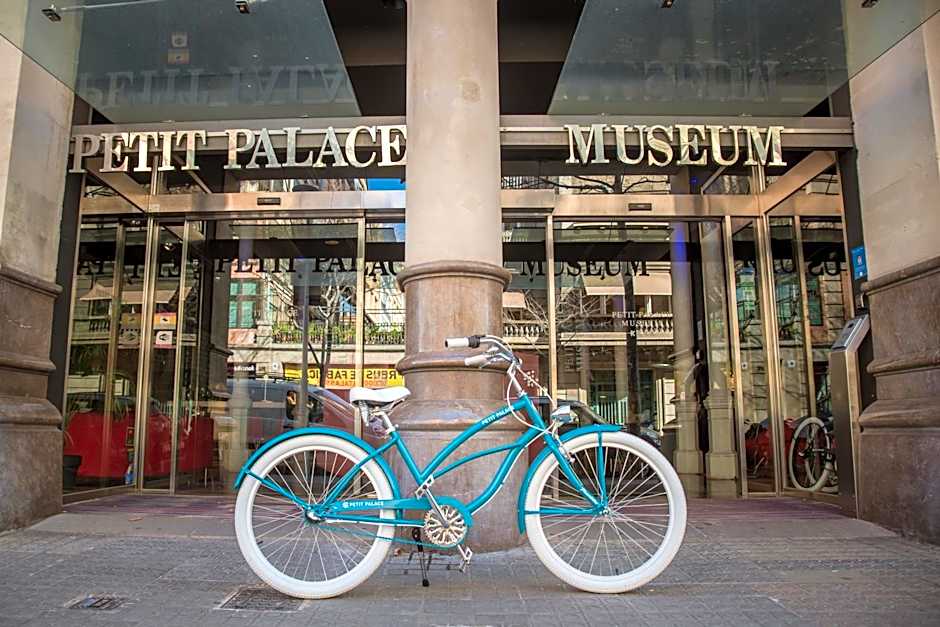Petit Palace Museum
