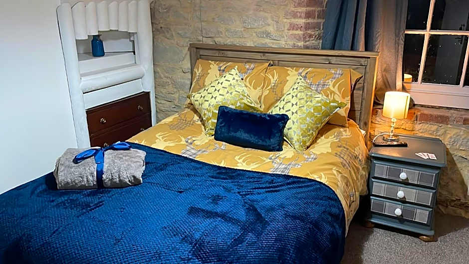 Crosskeys Inn Guest Rooms in Wye Valley