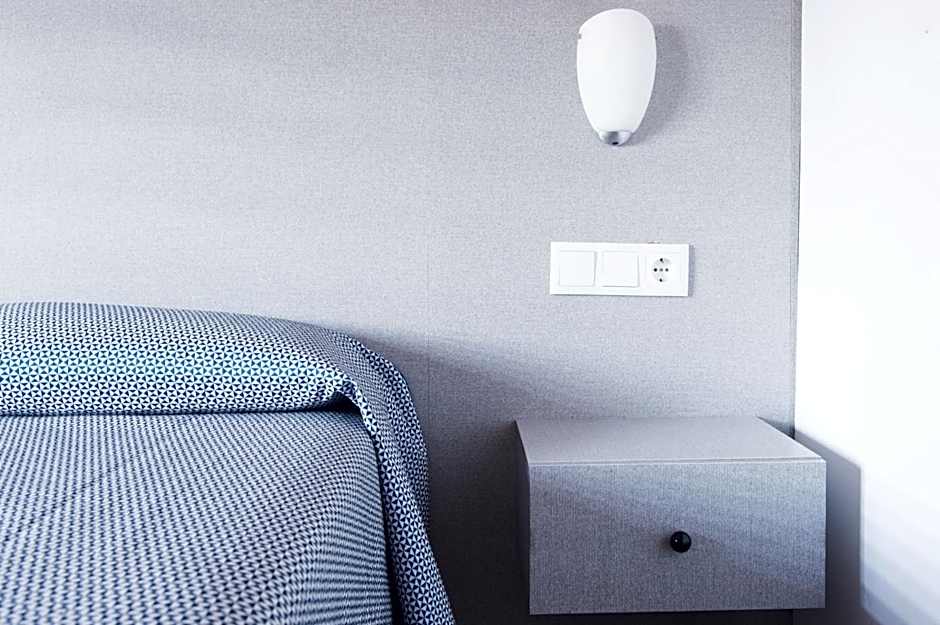 Hostal Drassanes