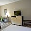 Holiday Inn Express & Suites Caryville By IHG