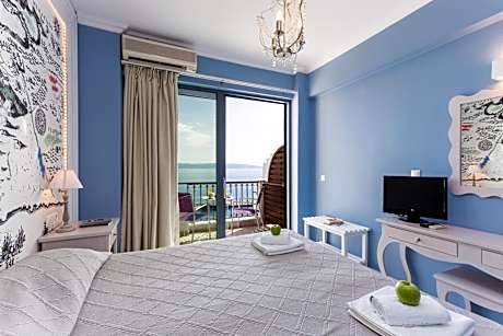 Double or Twin Room with Sea View