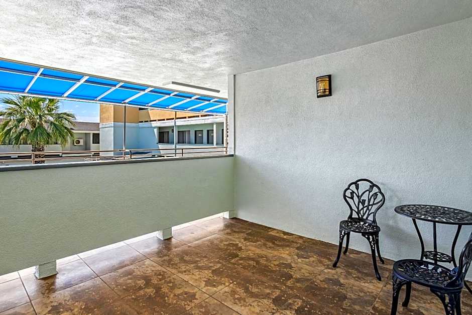 HomeTowne Studios Yuba City Bonanza - Marysville