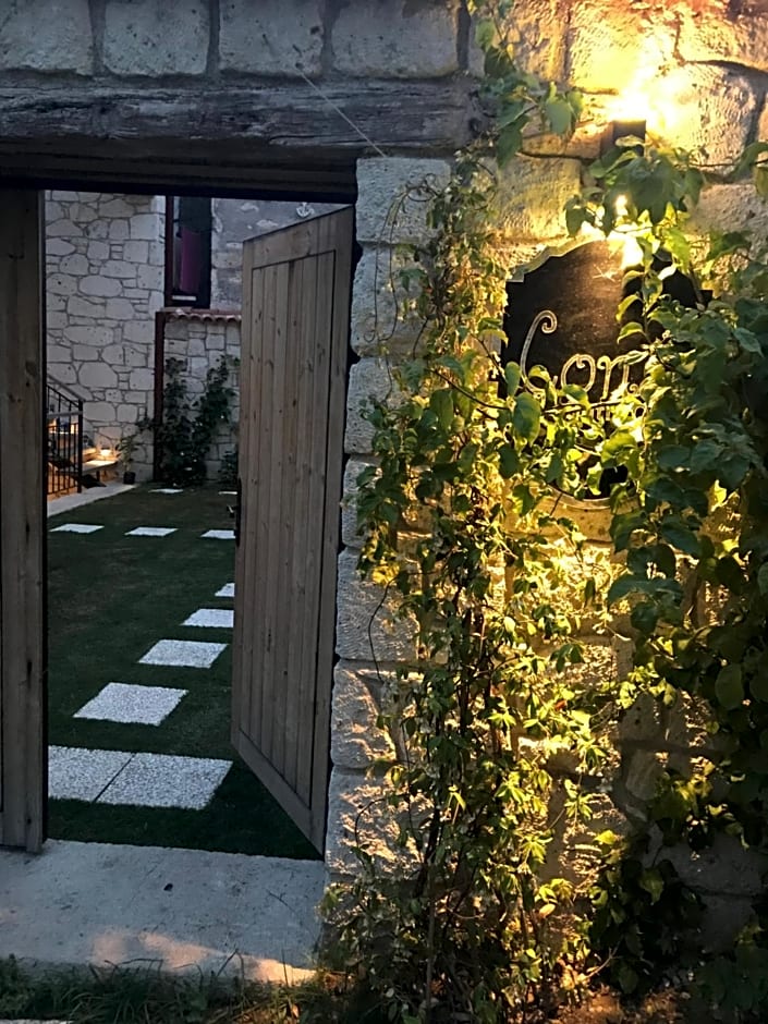 Çona Butik Otel