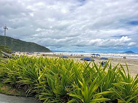 Incrivel flat a beira mar na Praia de Guaratuba SP
