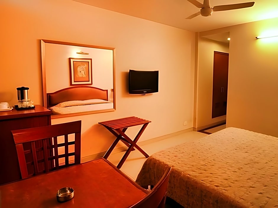 Hotel Tourist Deluxe