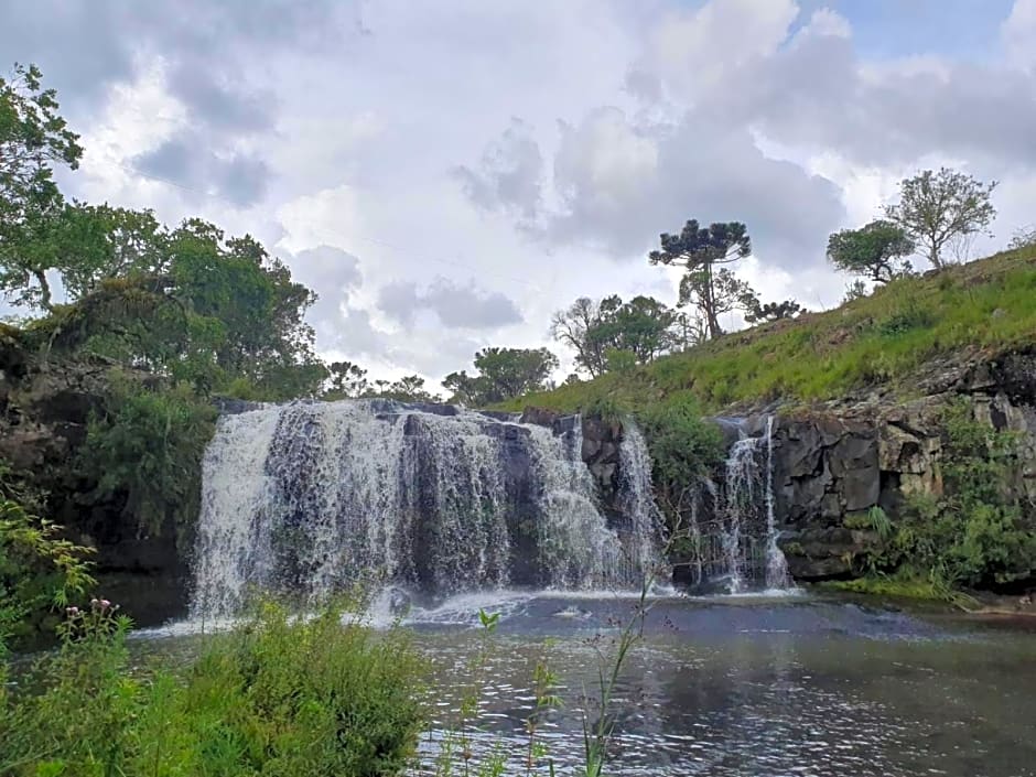 Pousada Recanto da Cascata - Cabana Liquidambar