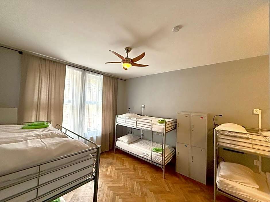 Globe Hostel Prague – Prague, NY