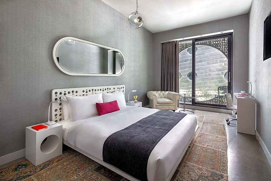 Dream Downtown by Hyatt