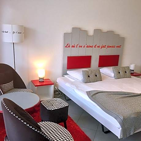 Studio Vintage with Balcony