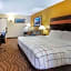 La Quinta Inn & Suites by Wyndham Sandusky
