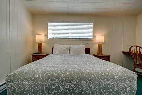 1 bedroom Queen Cottage with kitchen, Ocean View