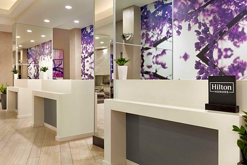 Embassy Suites by Hilton Charlotte Uptown